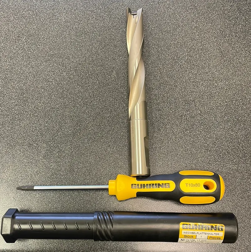 17Mm Solid Carbide Drill – 5Xd Length (9041080170000) 1