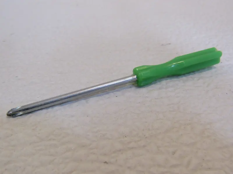 3.75-Inch Phillips Screwdriver – Vintage-Style Pre-Owned Tool 1
