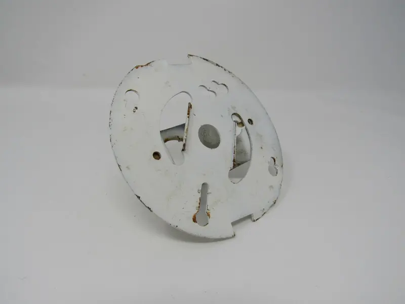 5.25-Inch Round Pendant Light Mounting Bracket – Off-White & Silver, Used 1
