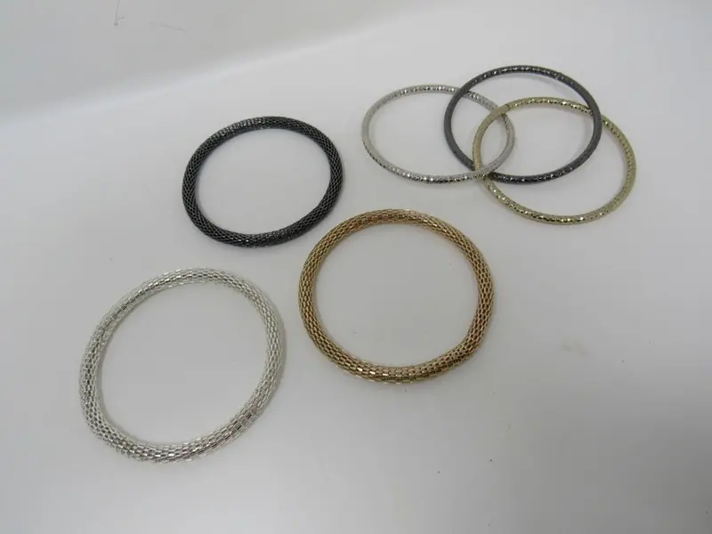 6-Piece Metallic Bangle Set – Silver, Gold, And Black Finish 1