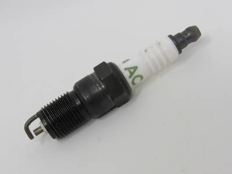 Acdelco R44Ltsm Spark Plug – Molybdenum-Tipped Performance Plug 1