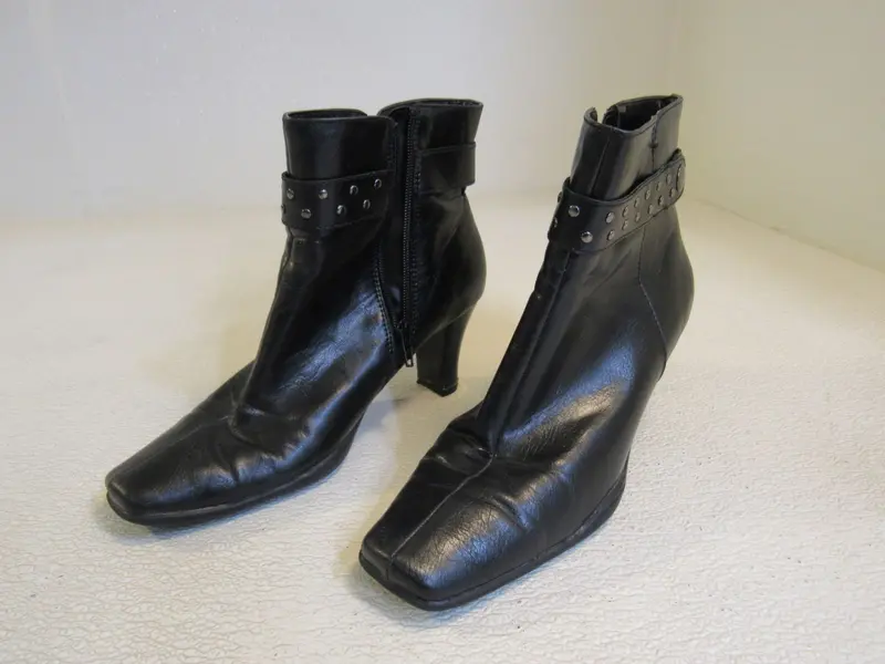 Aerosoles A2 Cingalong Ankle Boots – Black, 3-Inch Heel, Women'S Size 8, Pre-Loved 1
