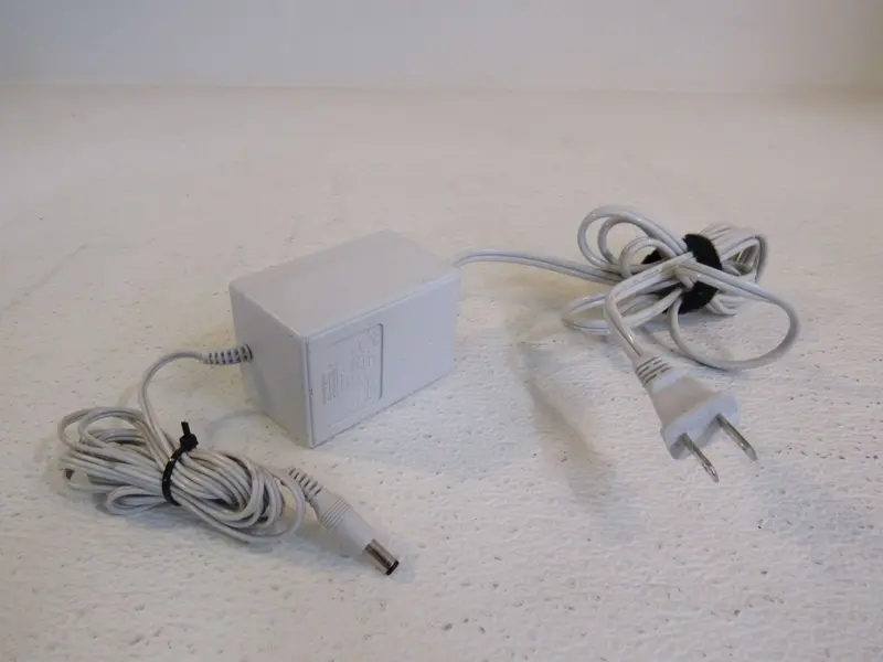Altec Lansing Class 2 Transformer Adapter – 117V Ac Input, 21W (Model 4811A15T-4), Used 1