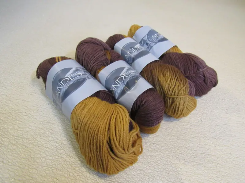 Andes 100% Wool Yarn In Brown & Gold – 4 Skeins, 220 Yards Each, Premium Quality 1