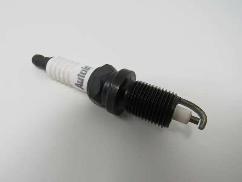 Autolite Copper Core Spark Plug Model 985 – Brand New 1