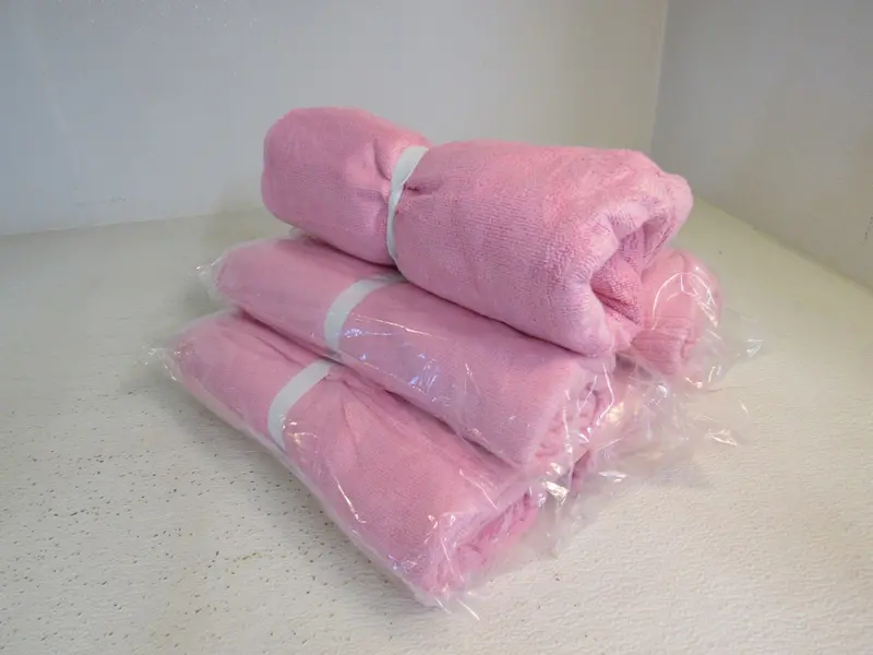 Avafort Ultra-Soft Microfiber Beach Blanket Towel – Light Pink, 58" × 25", 6-Pack (New) 1