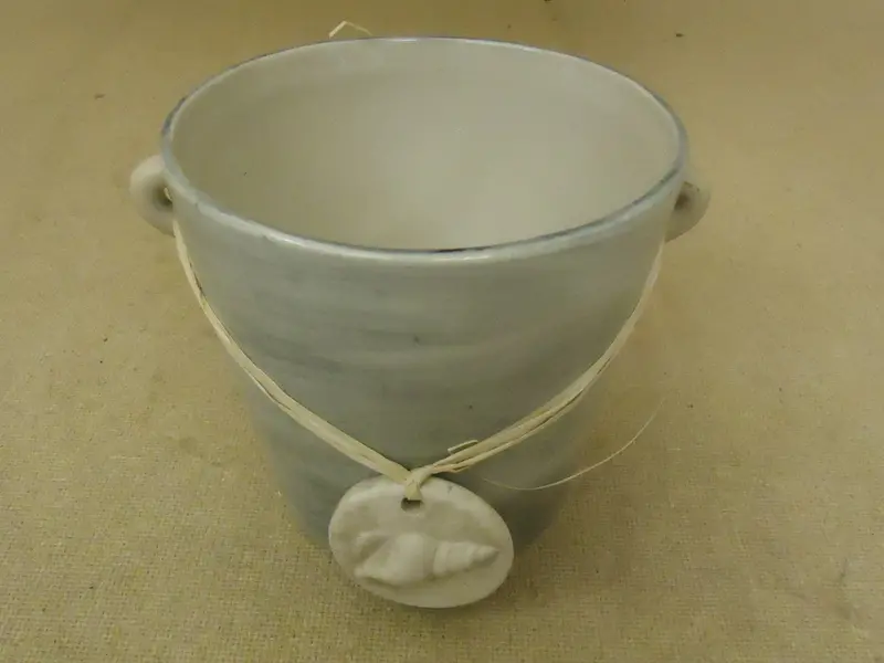 Beige-And-Gray Seashell Ceramic Planter – Tii Collections P1741, Round Form 1
