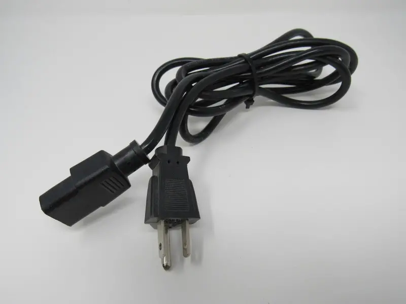 Biz Link 5.5-Foot Universal Power Cable: Nema 5-15P To Iec C13 – Tested & Used 1