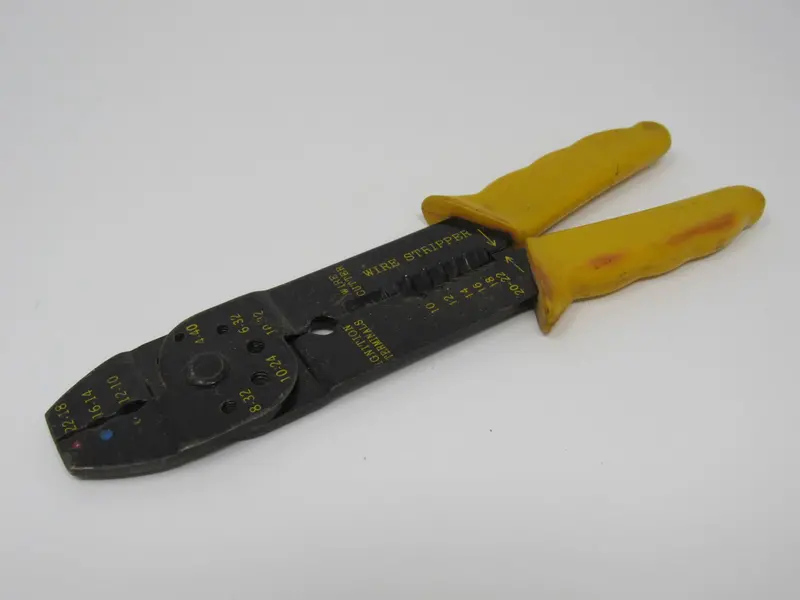 Black And Yellow Wire Stripper And Cutter Tool – Standard Duty – Pre-Owned 1