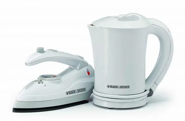 Black+Decker Tk200 Dual-Voltage Travel Kettle And Iron Combo (110–220V) 1