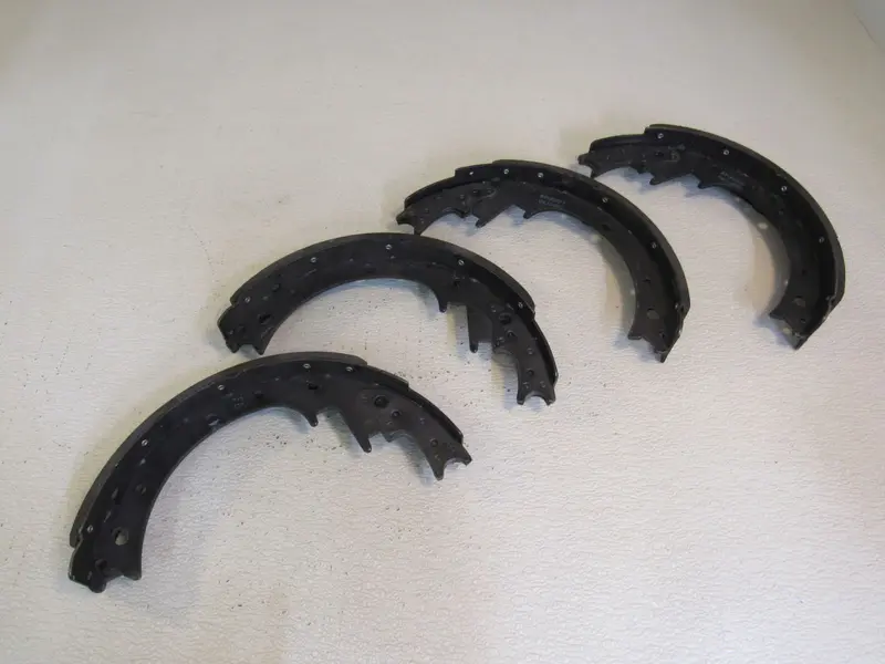 C-Tek Centric Drum Brake Shoes – Compatible With Select Models – Part 111-00330 1