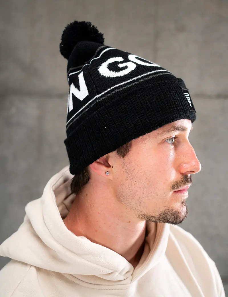 Classic Pom-Pom Knit Beanie 1