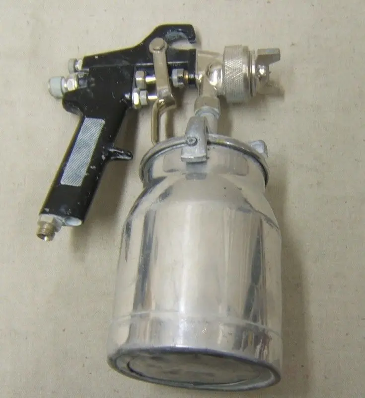Conventional Siphon-Feed Spray Gun – Industrial-Grade Manual Unit (Used) 1