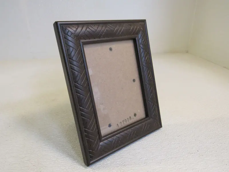 Designer Brown Picture Frame – 5" X 7" – Model 122906 – Used 1
