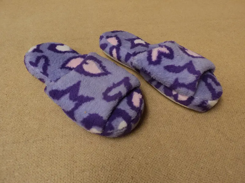 Designer Polyester Moccasin Slippers – Adult Female S/M, Solid Purple, New (No Tags) 1