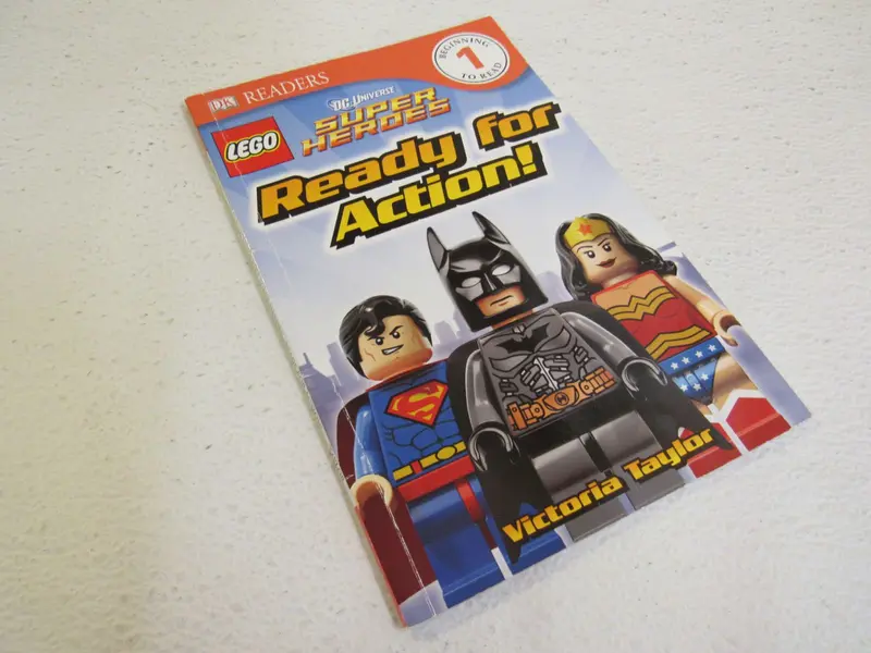 Dk Lego Dc Universe Super Heroes: Ready For Action – Children’S Paperback – Pre-Owned 1