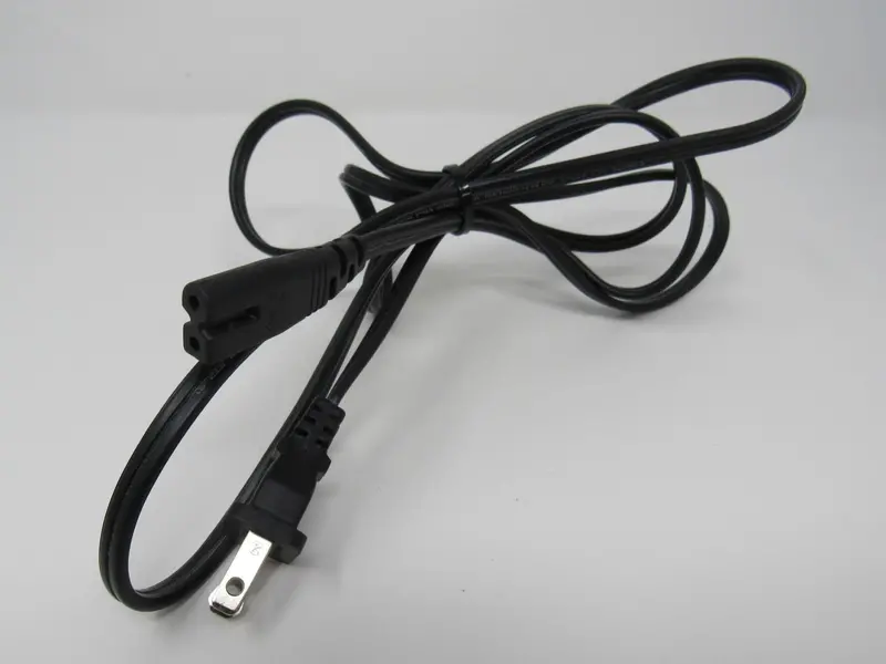 Dong Ju 5.5-Foot Nema 1-15P Polarized To Iec C7 Power Cable (Dj-003) – Brand New 1