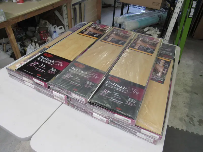 Dupont Real Touch Elite Laminate Flooring – Maple Finish, 11-Box Bundle – Brand New 1
