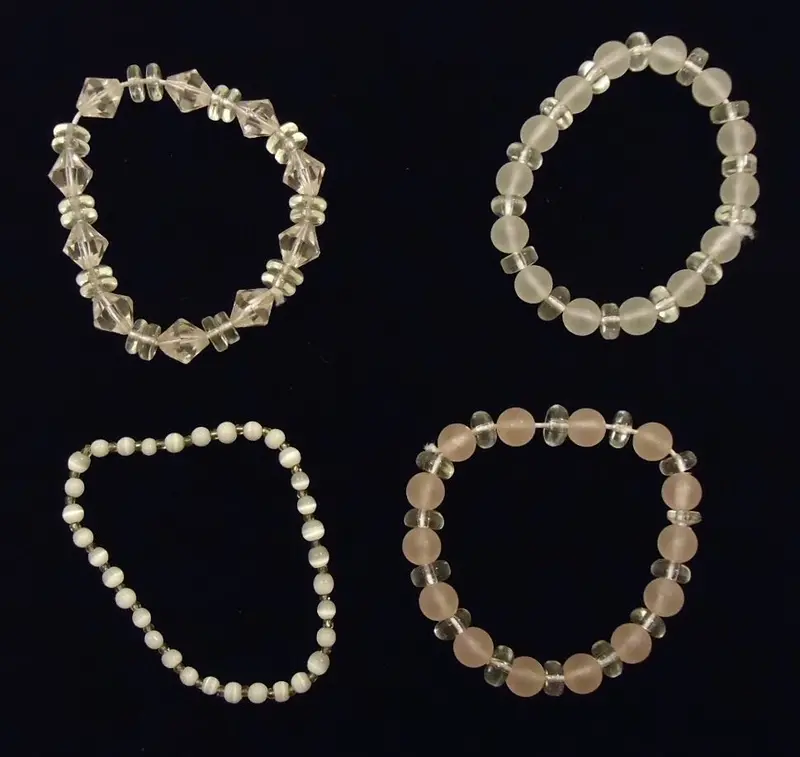 Elastic Stretch Beaded Bracelets — 80-Piece Bulk Pack Featuring Glass And Plastic Beads (New) 1