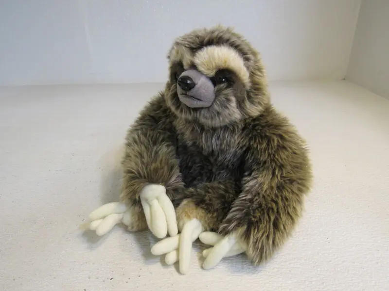 Fao Schwarz Super-Furry Sloth Plush – Brown And Cream, 35267A9200 Model 1