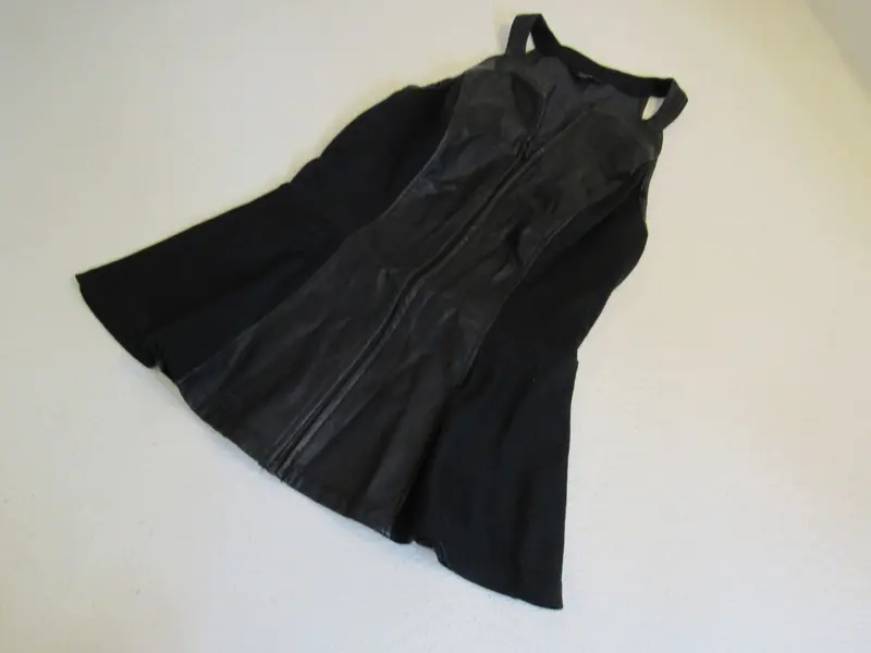 Guess Women’S Zip-Front Vest Top – Black, Polyester-Spandex, Size M (Refurbished) 1