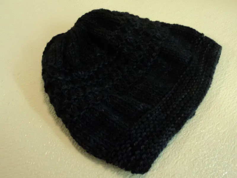 Handcrafted Dark Blue Slouchy Beanie – Textured Merino Wool, Baby-Soft, Adult Female – Brand New, Tag-Free 1