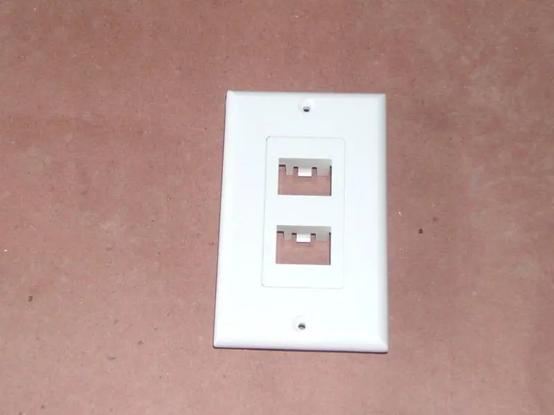 Hometech Hdmi Audio/Video Wall Plate – Refurbished 1