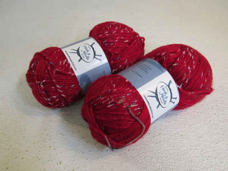 Hook & Needle Annie’S Kit Club Yarn – Red Splatter Acrylic, 2 Balls × 150 Yards 1