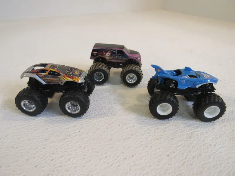 Hot Wheels Monster Trucks Bundle – 3-Piece Collection (Pre-Owned) 1