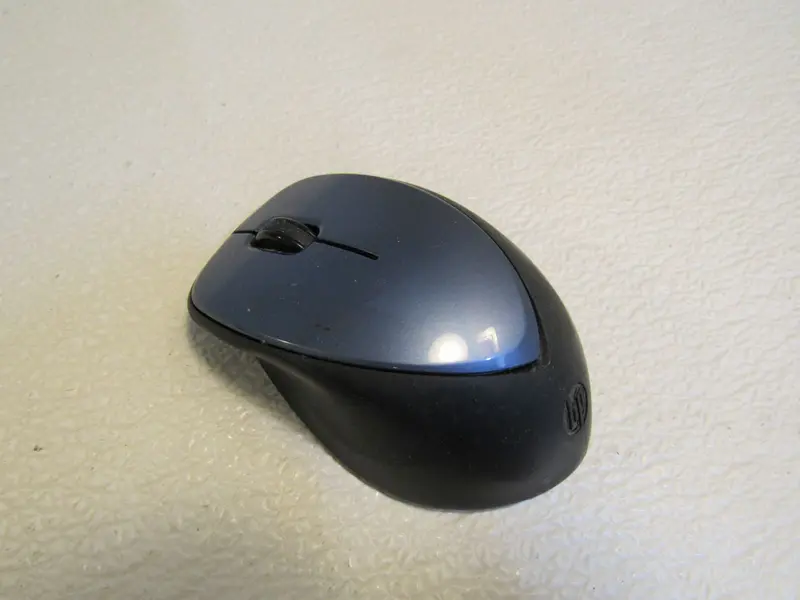 Hp X4000 Wireless Optical Mouse – Black/Blue (Pre-Owned) 1