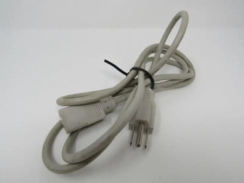 King Cord 5.5-Foot Nema 5-15P To Iec C13 Cord – Kc-003, Gently Used 1