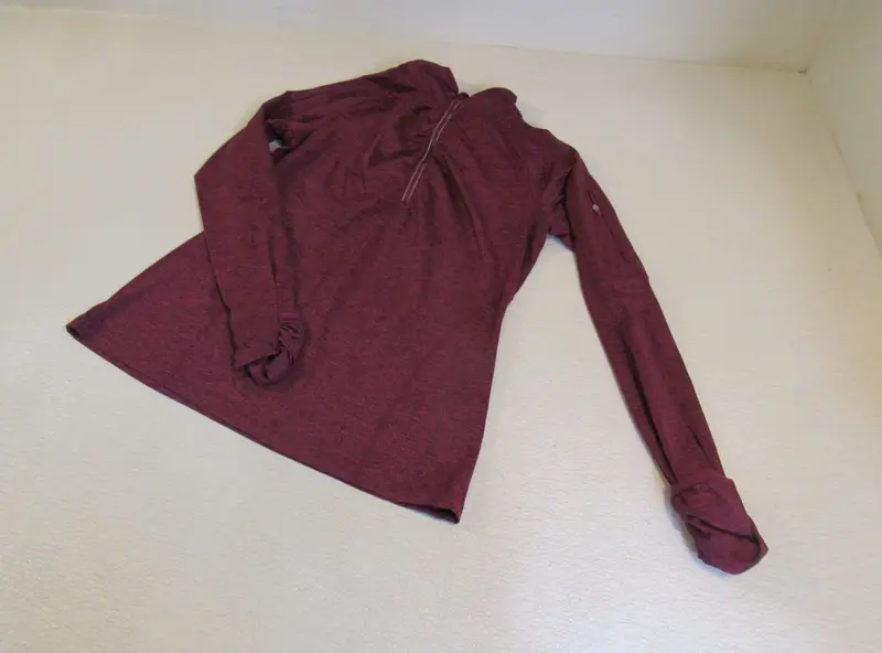 Kirkland Signature Maroon Quarter-Zip Top For Women – Size M, Warm Layering Option, Pre-Owned 1