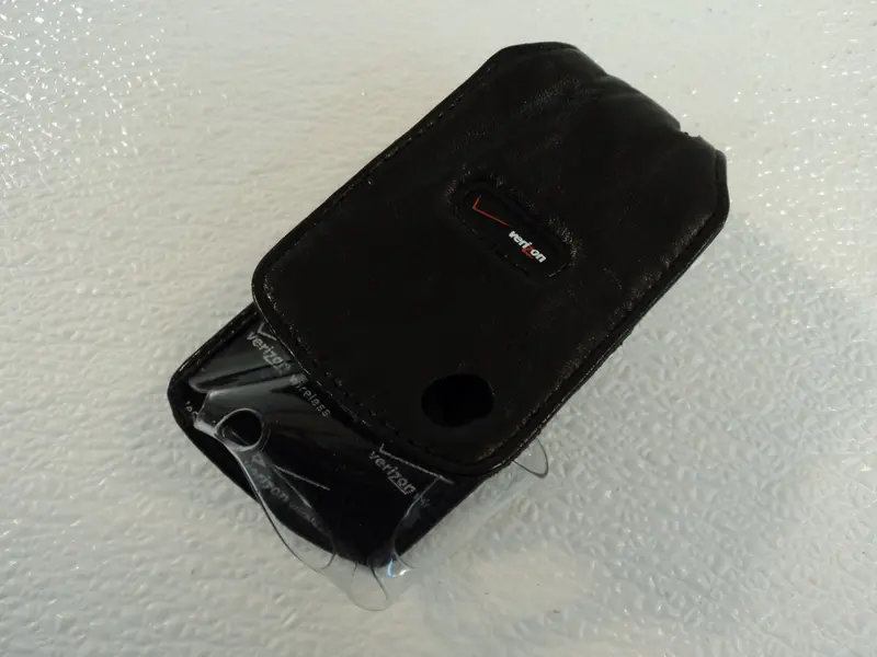 Kyocera 7135 Protective Smartphone Case With Integrated Belt Clip – Black, Verizon-Compatible 1