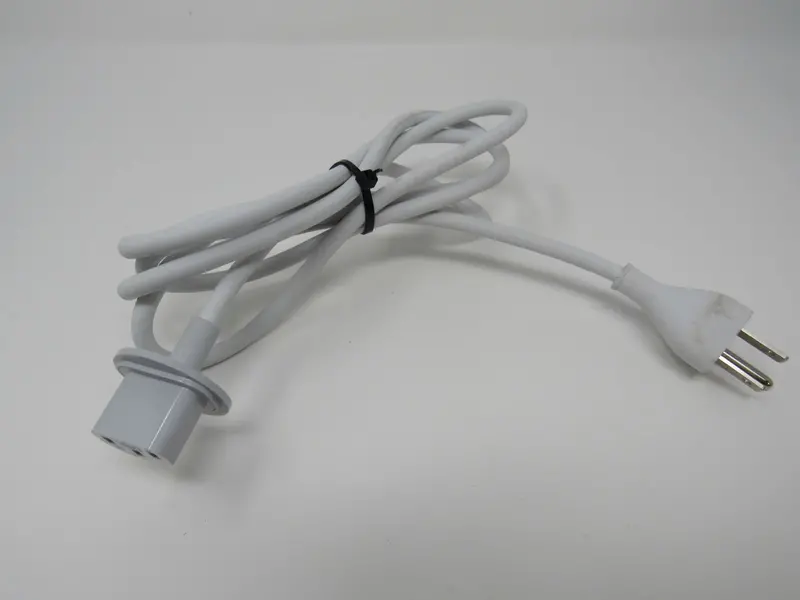 Longwell 6-Foot Nema 5-15P To Iec C13 Power Cable – Used 1