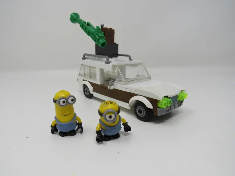 Mega Bloks Minions Station Wagon Getaway Set – Used 1