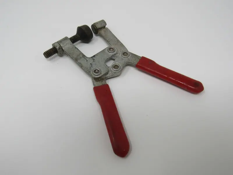 Mini Adjustable Hand Clamp – 1.5-Inch Capacity, Metal Construction – Pre-Owned 1