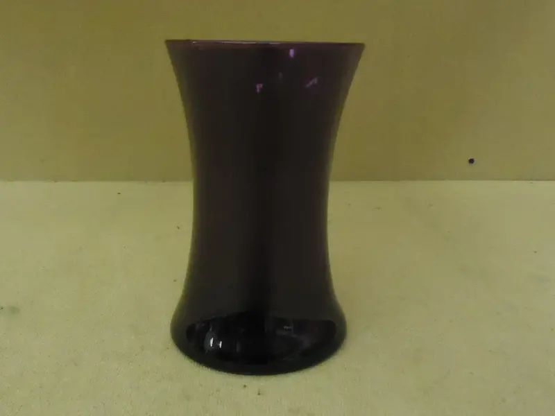 Modern Purple Wide-Mouth Glass Flower Vase – 8" Height × 5" Diameter, Designer Style 1
