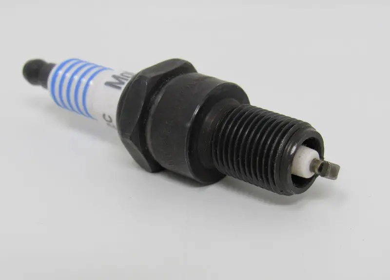 Motocraft Ag52C Spark Plug – Factory-Fresh Copper Core Ignition Plug 1