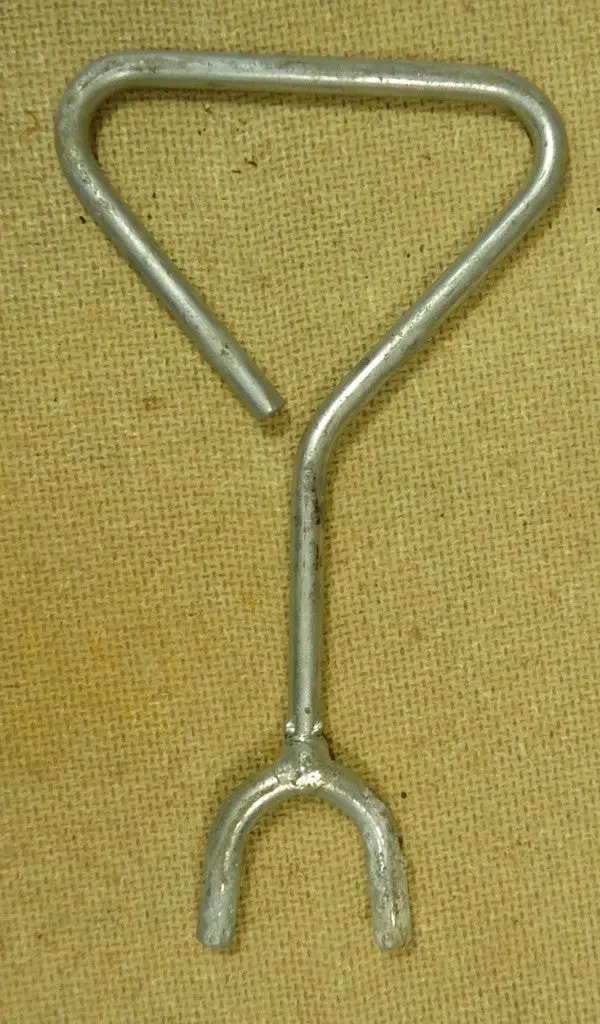 Multi-Purpose Hand Tool – 7" × 4" × 1.25" × 0.25", Solid Metal Build (Pre-Owned) 1
