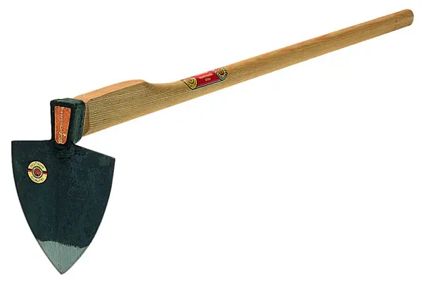 Munich Pointed Hoe – 28Oz Forged Steel Head On 53" Ash Handle 1