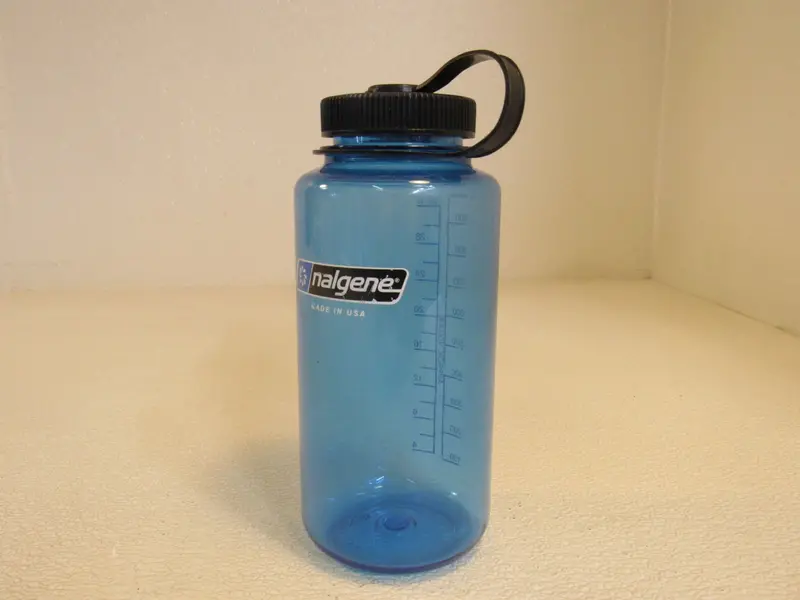 Nalgene Wide-Mouth 32-Oz Bpa-Free Water Bottle – Blue With Attached Lid, Pre-Owned 1