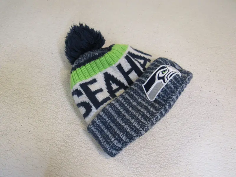 New Era Seattle Seahawks Beanie – White/Blue/Green, One-Size Youth/Kids – Pre-Owned 1