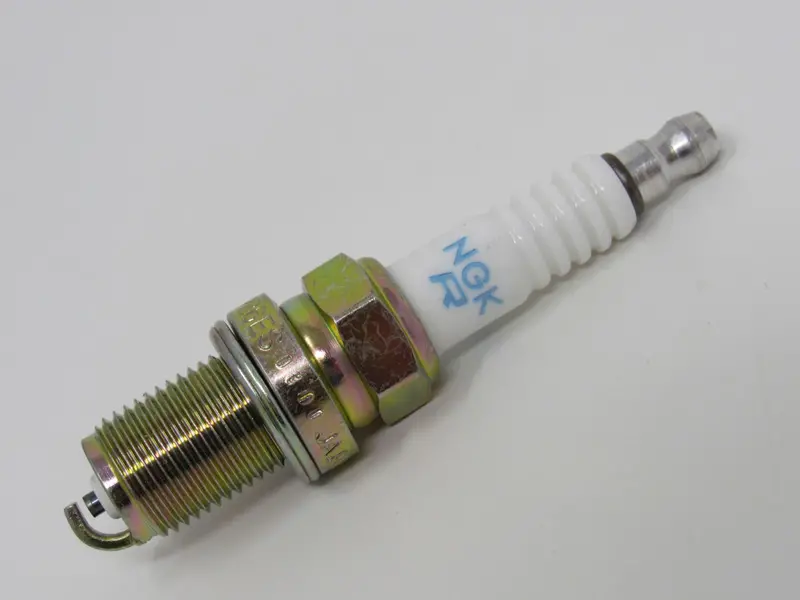 Ngk Bcpr6Es Spark Plug – Compact Resistor Plug With Dual Ground Electrodes 1
