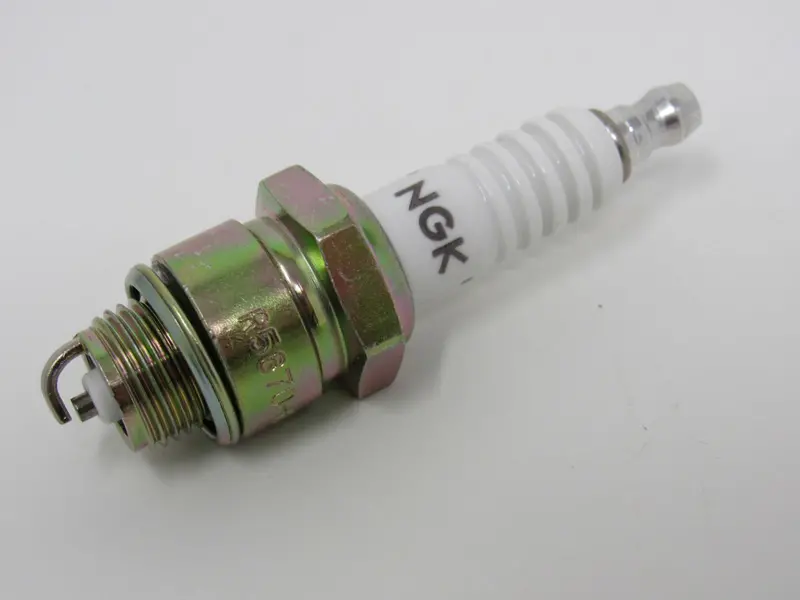 Ngk R5670-6 V-Power Racing Spark Plug (2746) – Track-Ready Ignition 1