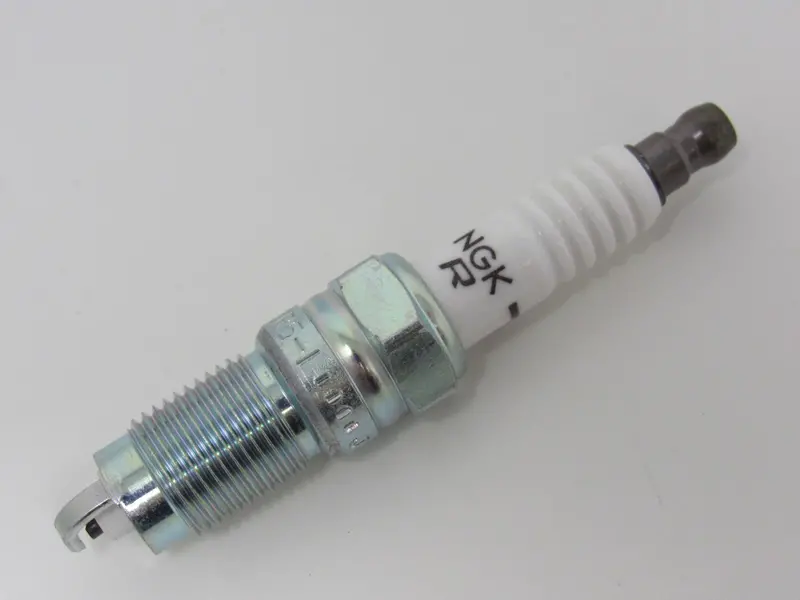 Ngk Tr5-1 V-Power Spark Plug (7060) – Precision-Ground Electrodes 1