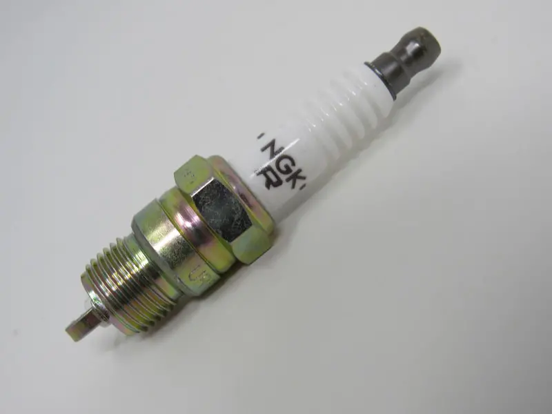 Ngk V-Power Spark Plug (Ur55, #2248) – Premium Copper-Core Plug 1