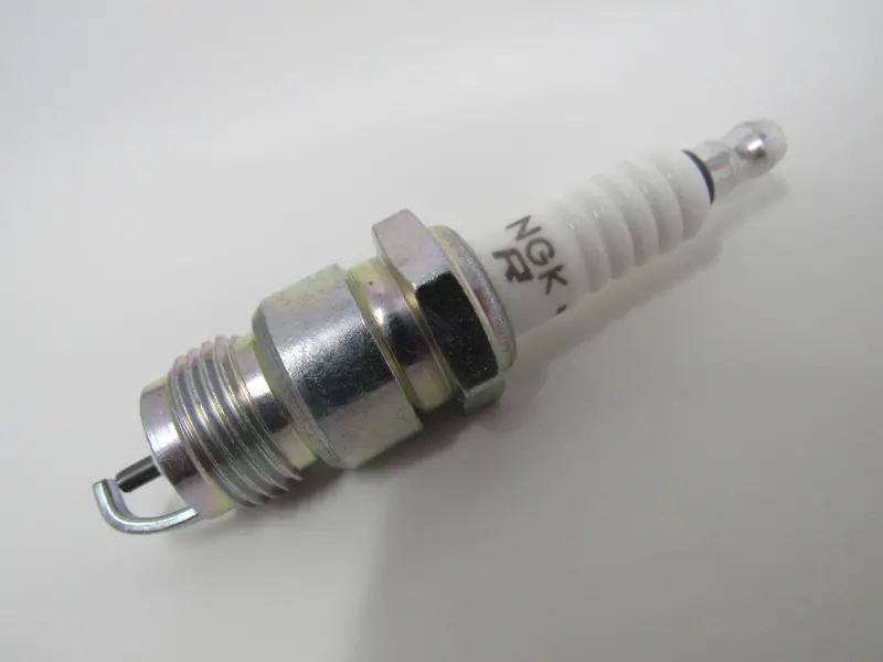 Ngk V-Power Spark Plug (Wr4-1, #4652) – Iridium-Tipped Performance Plug 1