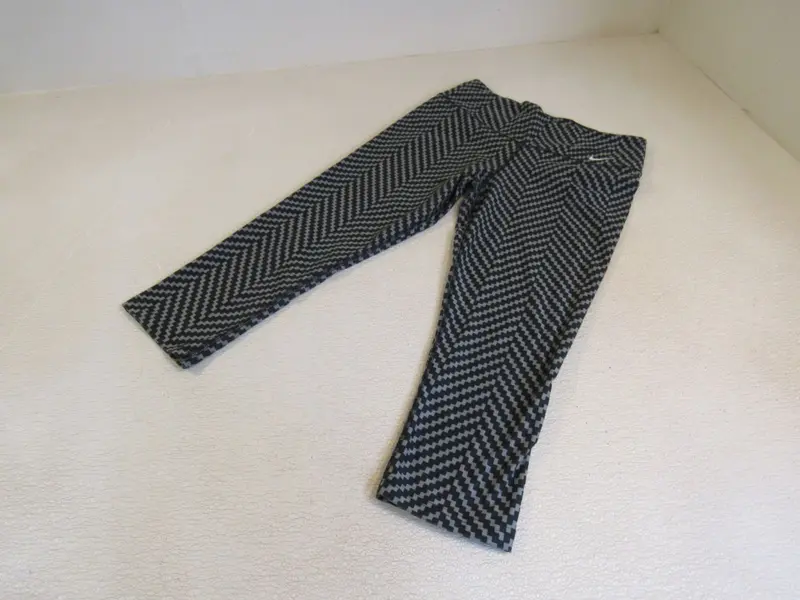 Nike Women'S Black & Gray Geometric Leggings – Size S, Performance Fit, Gently Used 1