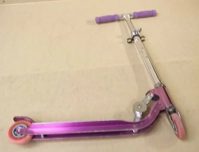 Noricar V Pink Kick Scooter For Kids – Pre-Owned, Fully Functional 1