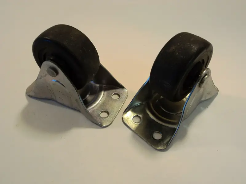 Pair Of Faultless Casters – 2.5-Inch Diameter, Black/Gray, 500-Lb Capacity – Pre-Owned 1